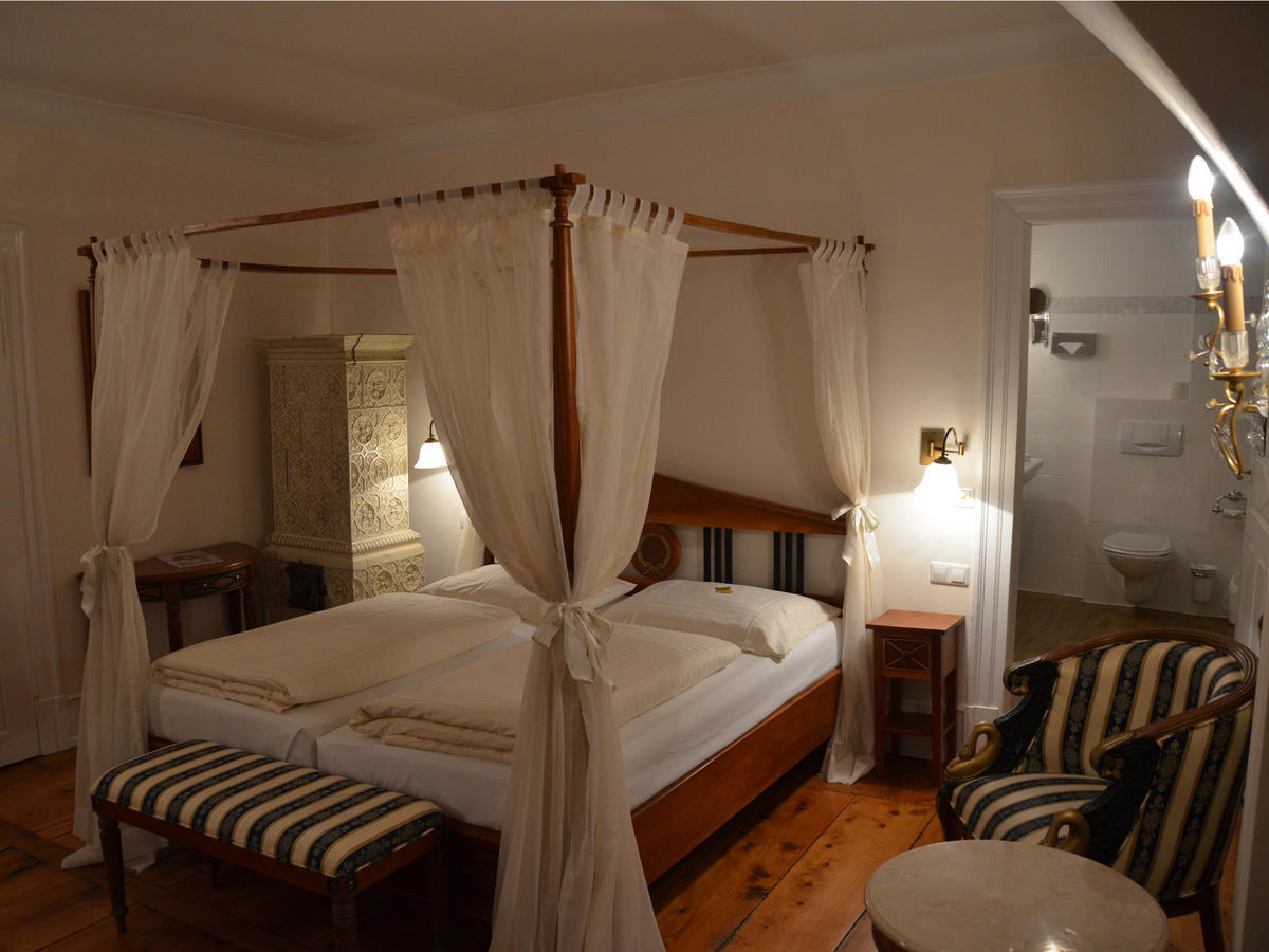 Schlosshotel Neckarbischofsheim 客房 照片