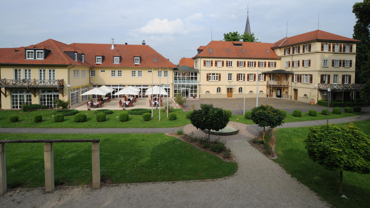 Schlosshotel Neckarbischofsheim 外观 照片