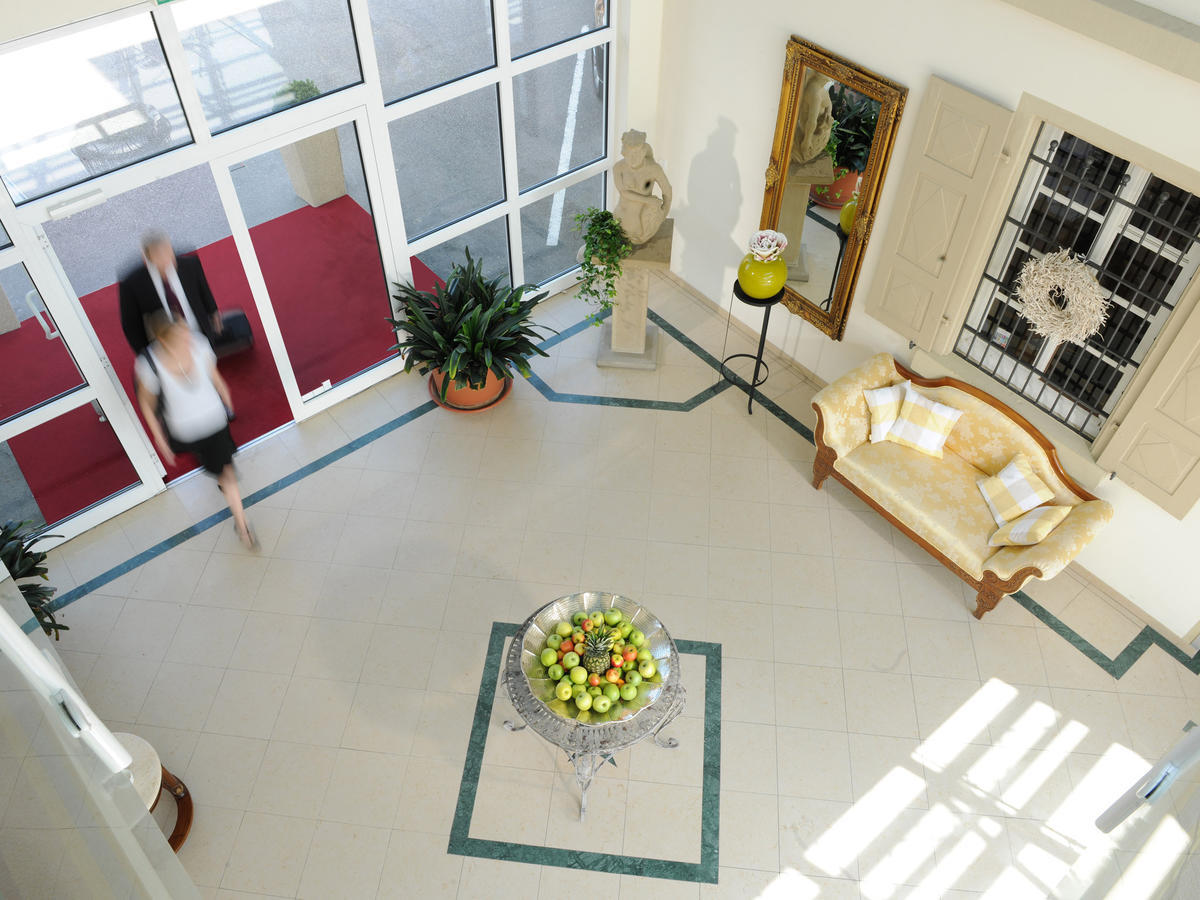 Schlosshotel Neckarbischofsheim 外观 照片