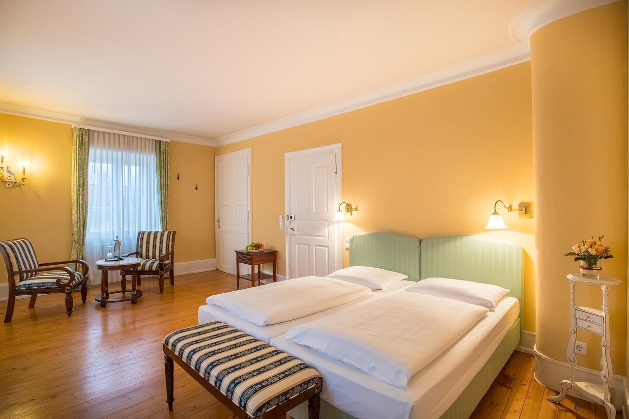 Schlosshotel Neckarbischofsheim 外观 照片