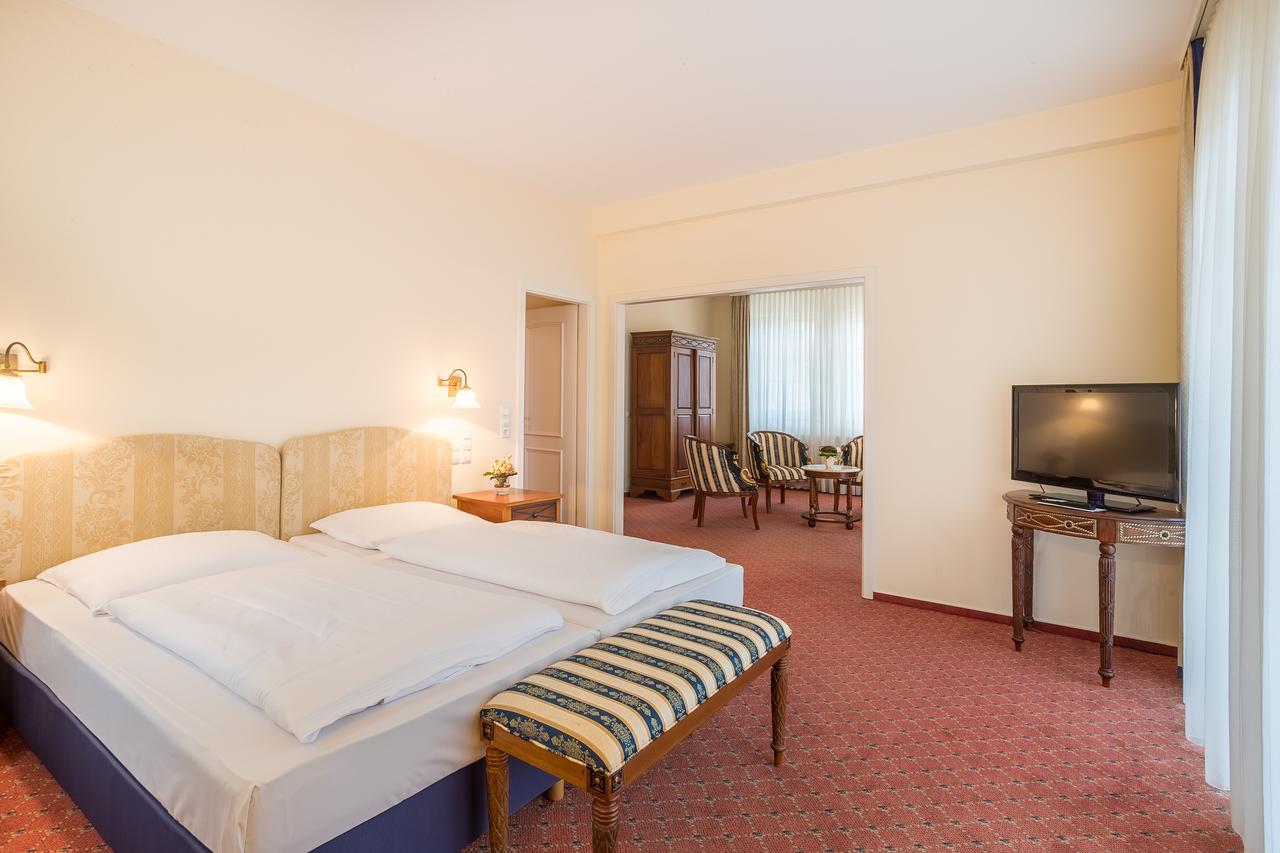 Schlosshotel Neckarbischofsheim 外观 照片
