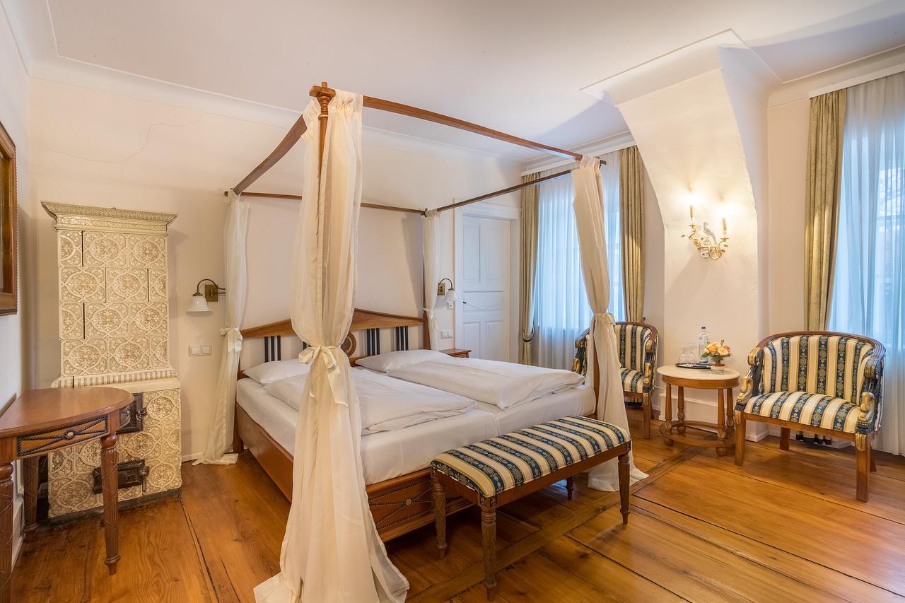 Schlosshotel Neckarbischofsheim 外观 照片