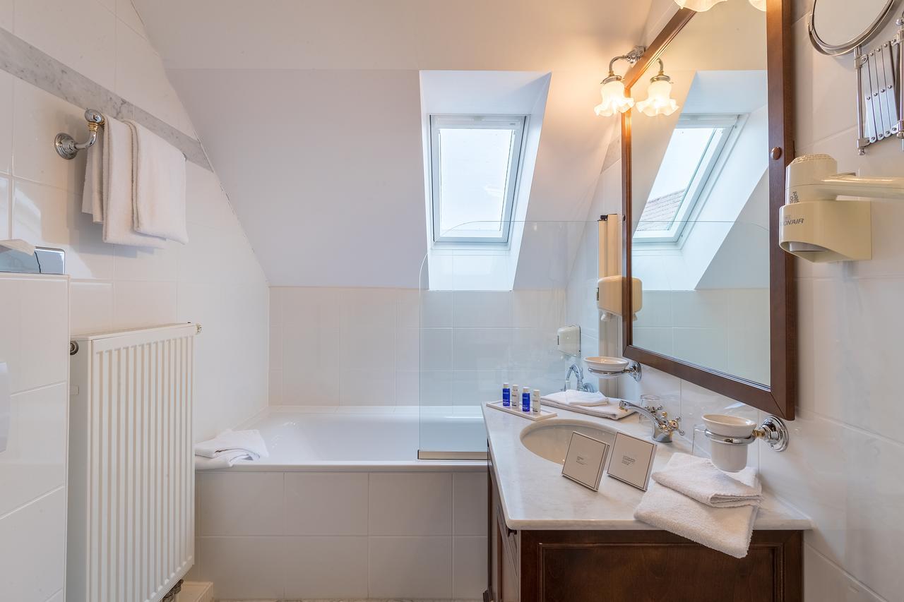 Schlosshotel Neckarbischofsheim 外观 照片